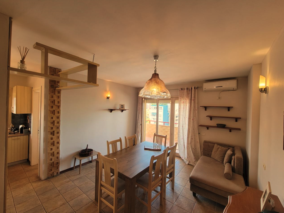 Tirane, jepet me qera apartament duplex/post parkimi 3+1+Ballkon Kati 6, 275 m² 1.500 € (Fakulteti Juridik)