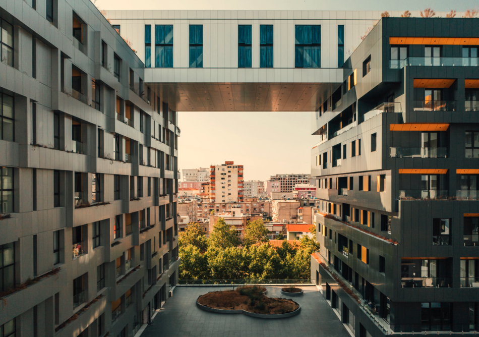 Tirane, shes apartament 3+1+Ballkon Kati 9, 140 m² 323.000 € (Square 21)
