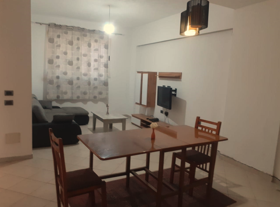 Tirane, shes apartament 1+1+Ballkon Kati 1, 70 m² 74.500 € (Fresk)