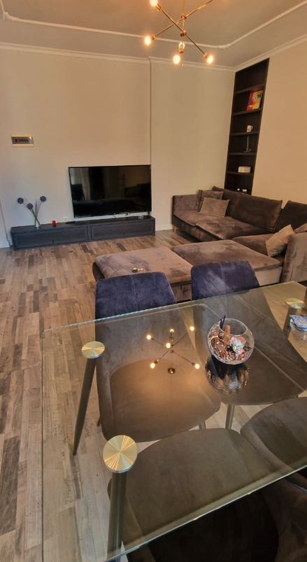 Tirane, shes apartament 2+1+Ballkon Kati 4, 102 m² 200.000 € (Kopshti Zoologjik)