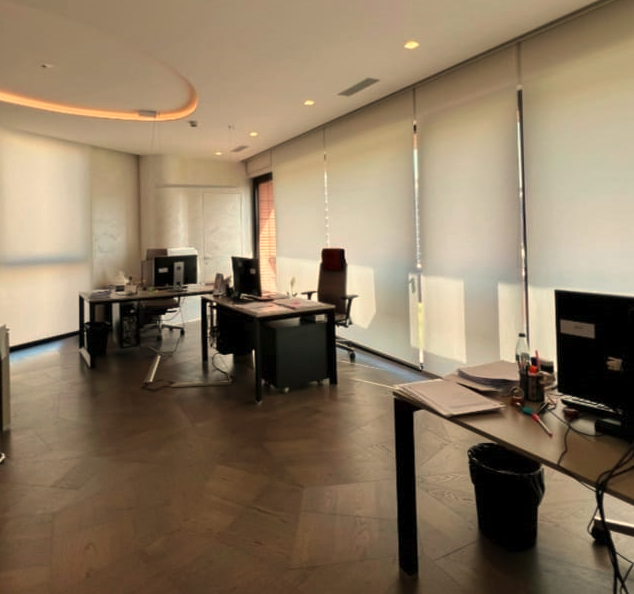 Tirane, shes ambjent biznesi Kati 6, 242 m² 899.000 € (Rruga e Kosovareve)