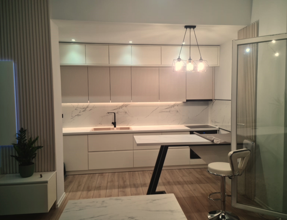 Tirane, shes apartament 3+1+Ballkon Kati 7, 117 m² 155.000 € (Fresk)