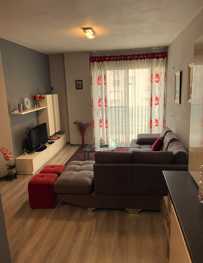 Tirane, shes apartament 2+1+Ballkon Kati 6, 106 m² 138.000 € (Yzberisht)