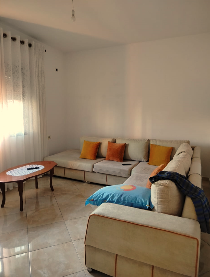 Tirane, shes Vile 2 Katshe , 235 m² 230.000 € (Laprake)