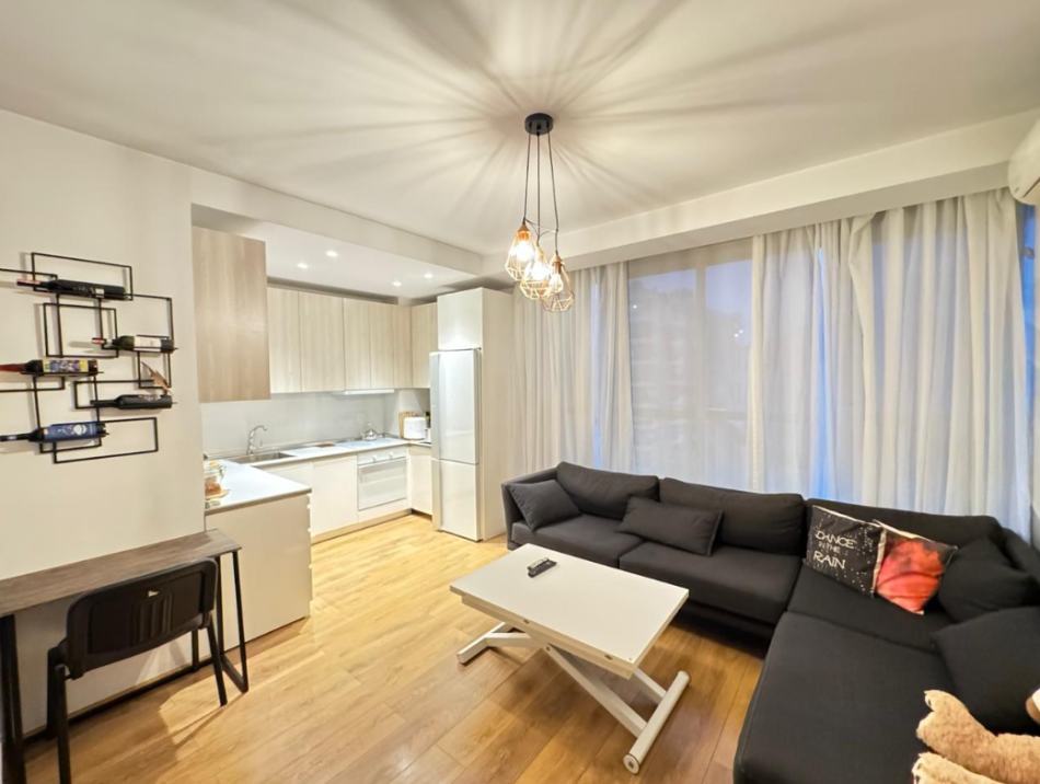 Tirane, shes apartament 2+1+Ballkon Kati 7, 87 m² 132.000 € (Astir)