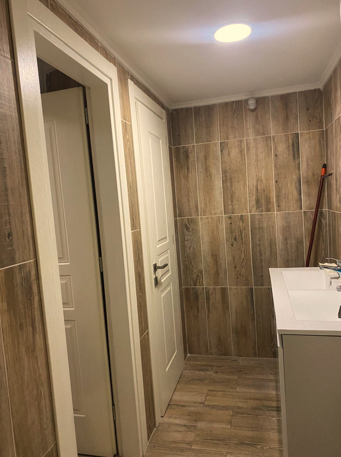 Tirane, jepet me qera ambjent biznesi Kati 0, 154 m² 1.100 € (Rruga Bardhyl)