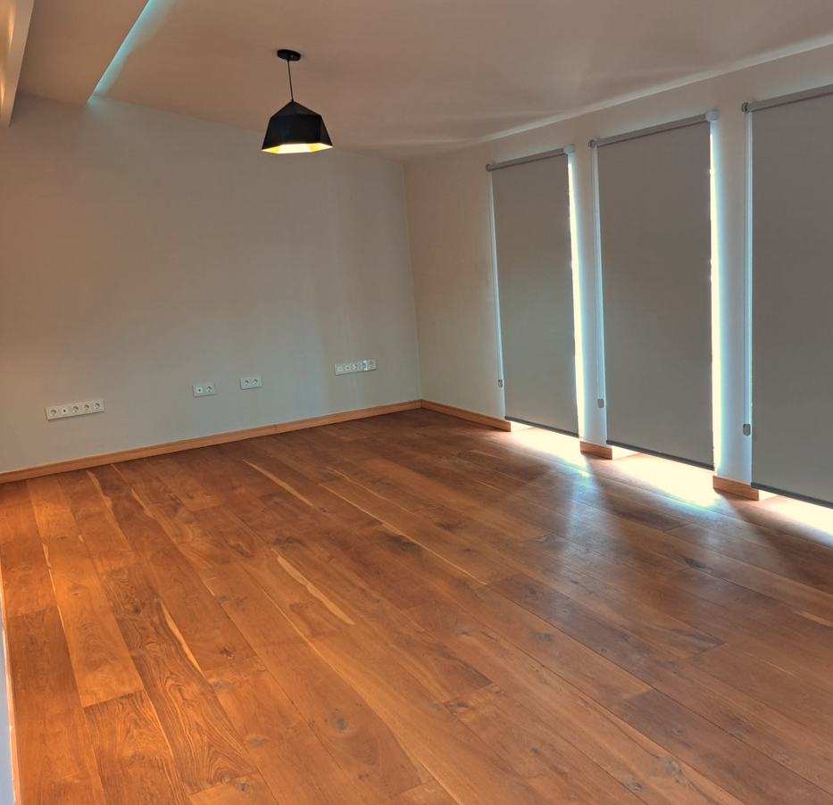 Tirane, jepet me qera Vile 3 Katshe , 250 m² 3900 € (Rezidenca Akacia Hills)