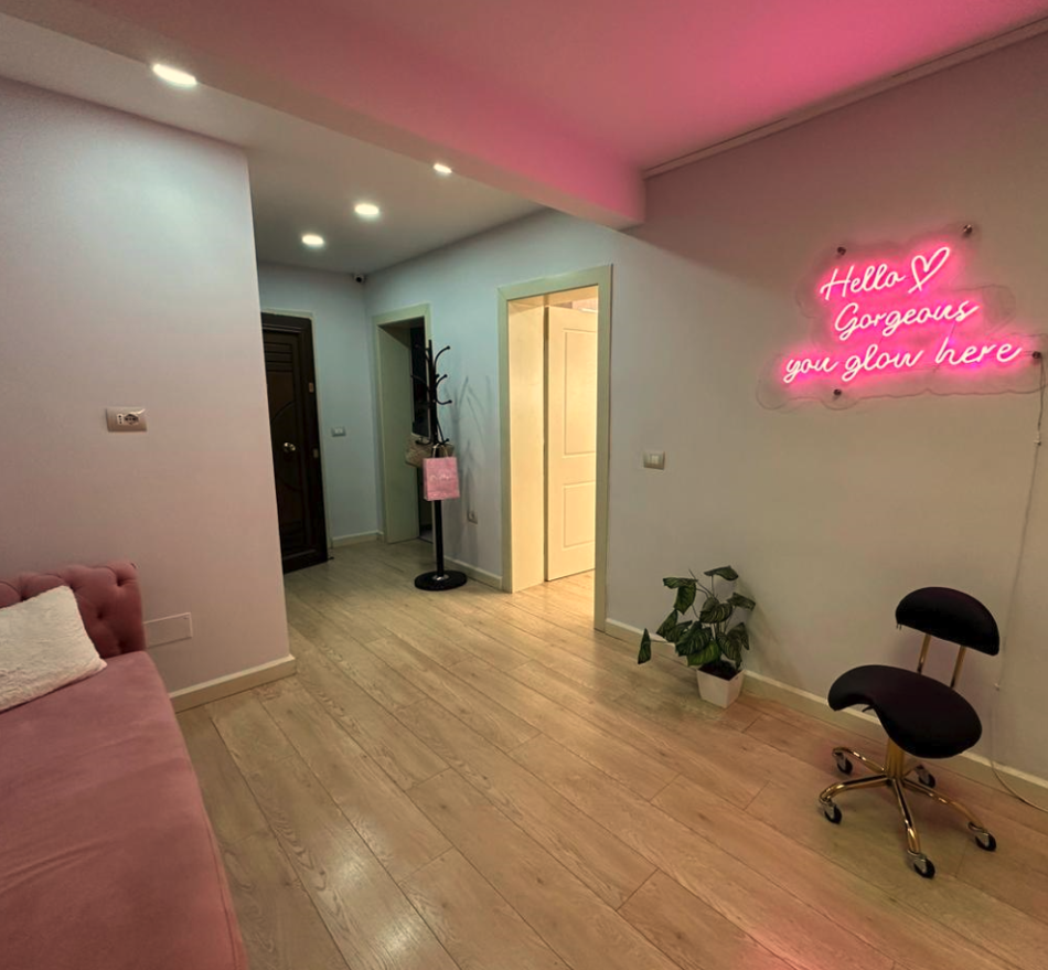 Tirane, shes Biznes (Qendër Estetike) në shitje, Petro Nini 13.000 €