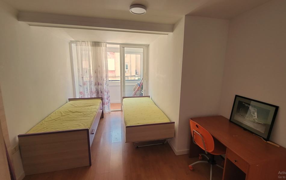 Tirane, shes apartament 2+1+Ballkon Kati 2, 85 m² 205.000 € (Bllok)