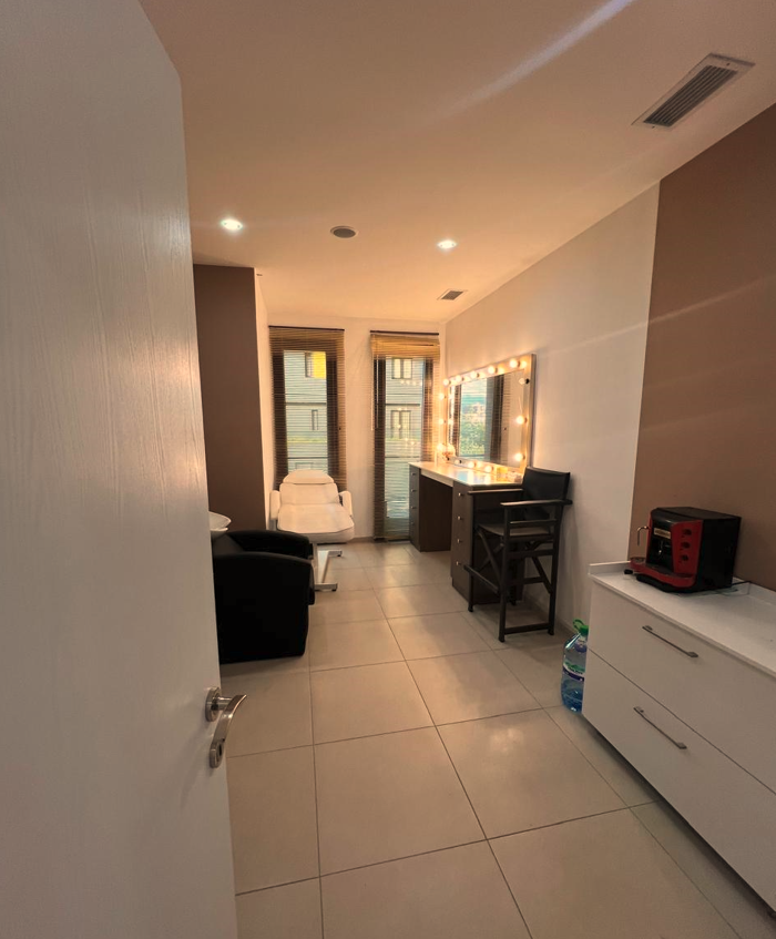 Tirane, jepet me qera zyre Kati 3, 126 m² 1.500 € (Square 21)