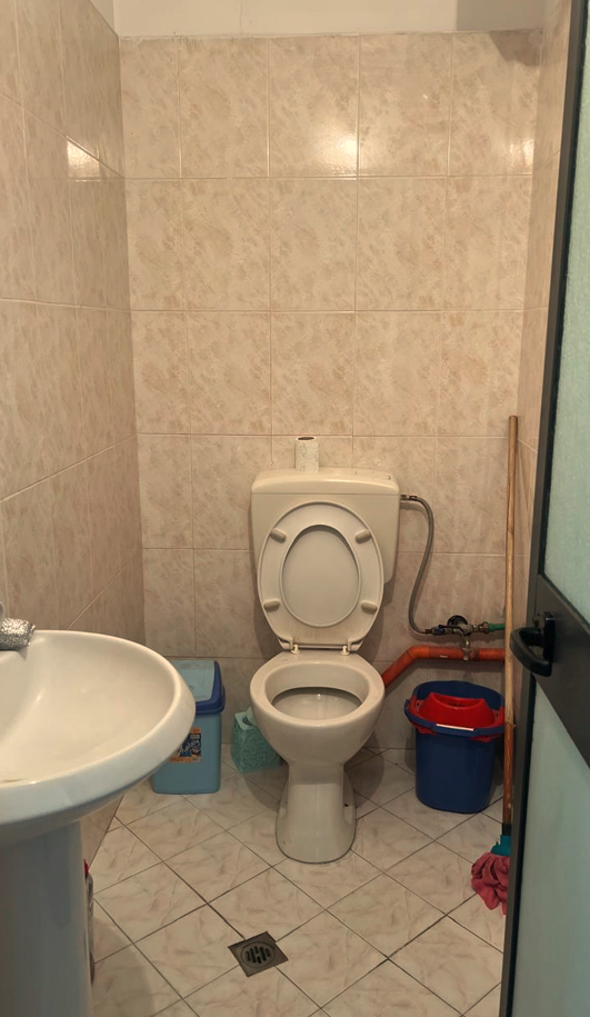 Tirane, shes ambjent biznesi Kati 0, 42 m² 93.000 € (Stadiumi Dinamo)