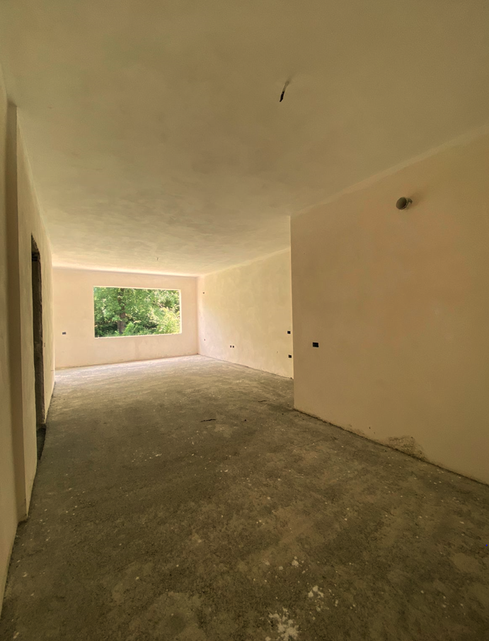 Tirane, shes apartament 2+1+Ballkon Kati 4, 123 m² 184.500 € (Rruga e Elbasanit)