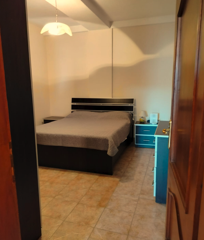 Tirane, jepet me qera apartament 1+1+Ballkon Kati 5, 80 m² 560 € (Sheshi Willson)