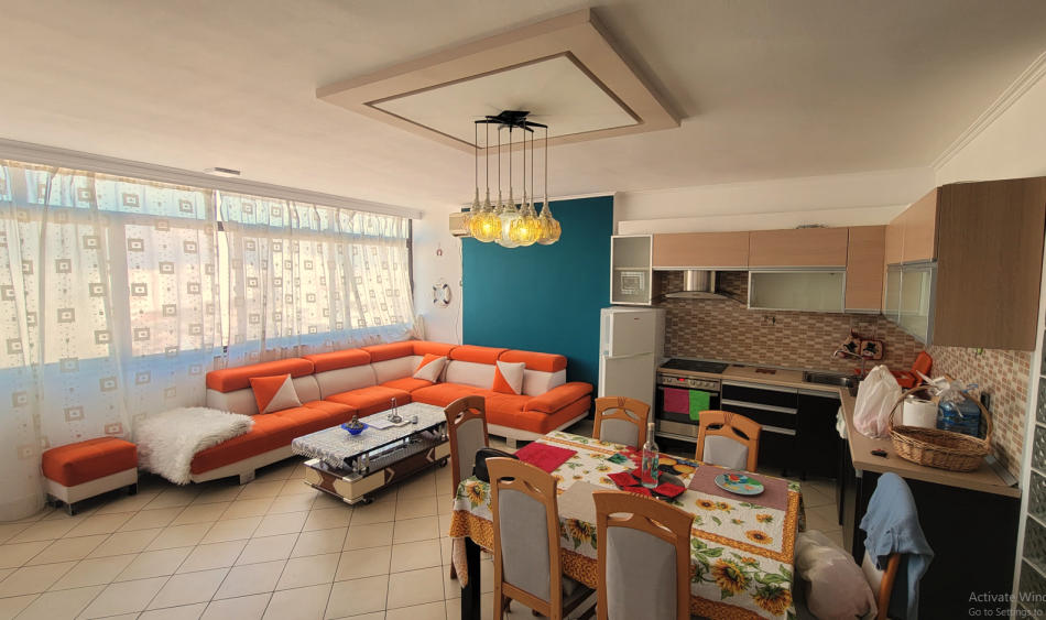 Tirane, jepet me qera apartament 3+1+Ballkon Kati 9, 130 m² 800 € (Rruga e Kavajes)