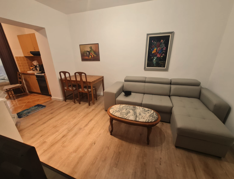 Tirane, jepet me qera apartament 1+1 Kati 3, 62 m² 540 € (Myslym Shyri)