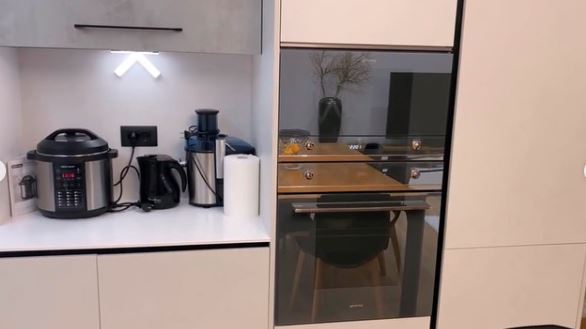 Tirane, shitet apartament 3+1+A+BLK 320.000  (Parku Olimpik)