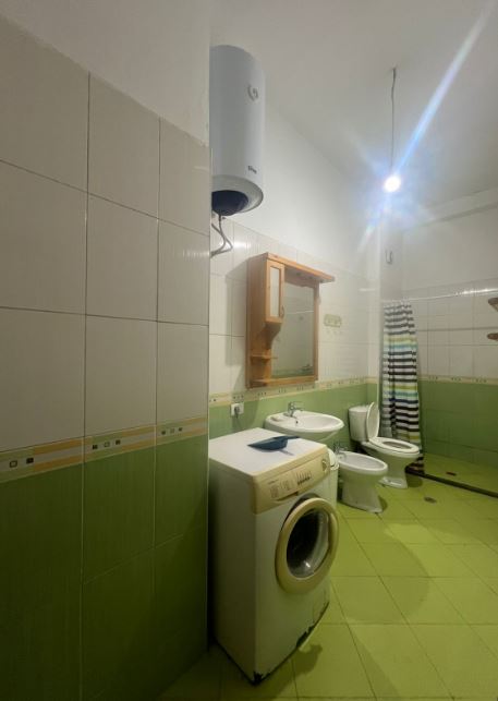 Tirane, jepet me qera apartament 1+1 Kati 1, 70 m² 350 € (Astir)