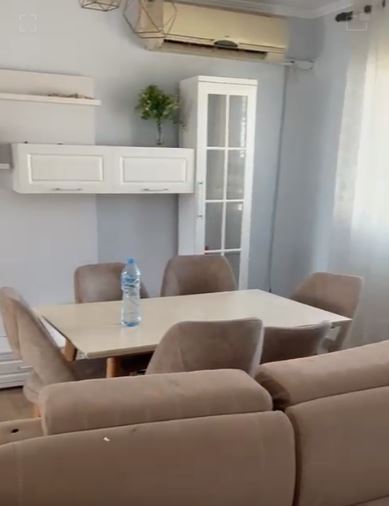 Tirane, shitet apartament 3+1 Kati 1, 173 m² 250.000 € (Liqeni I Thate)