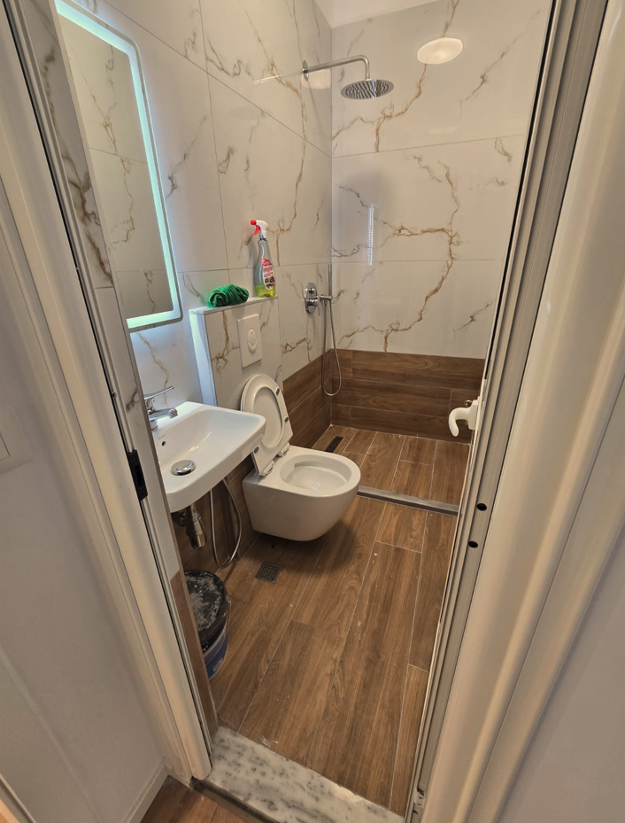 Tirane, shes apartament 2+1+Ballkon Kati 2, 87 m² 210.000 € (Rruga e Elbasanit)