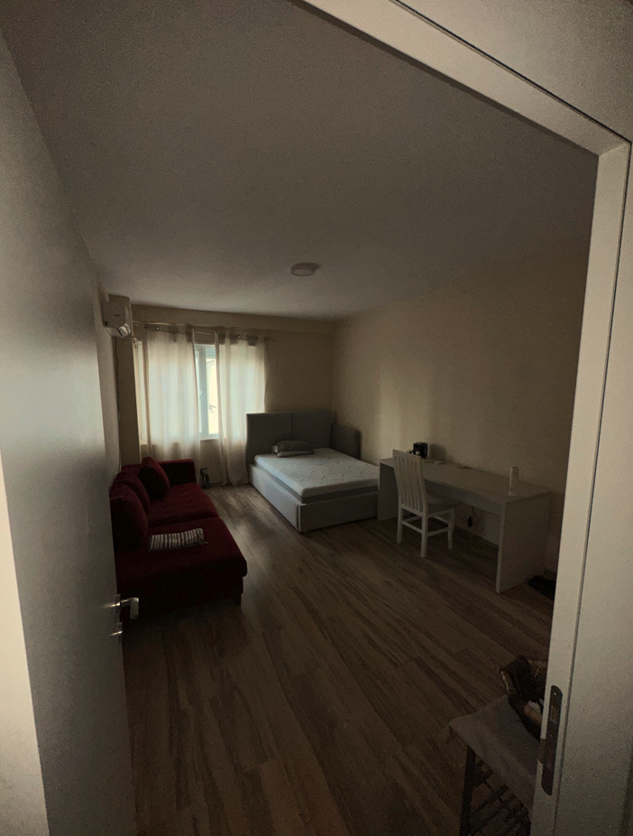 Tirane, jepet me qera apartament 2+1+Ballkon Kati 2, 100 m² 800 € (Kika 2)