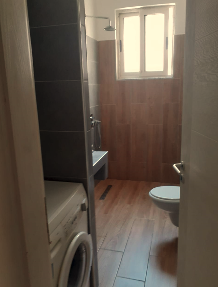 Tirane, shes apartament 1+1+Ballkon Kati 1, 70 m² 74.500 € (Fresk)