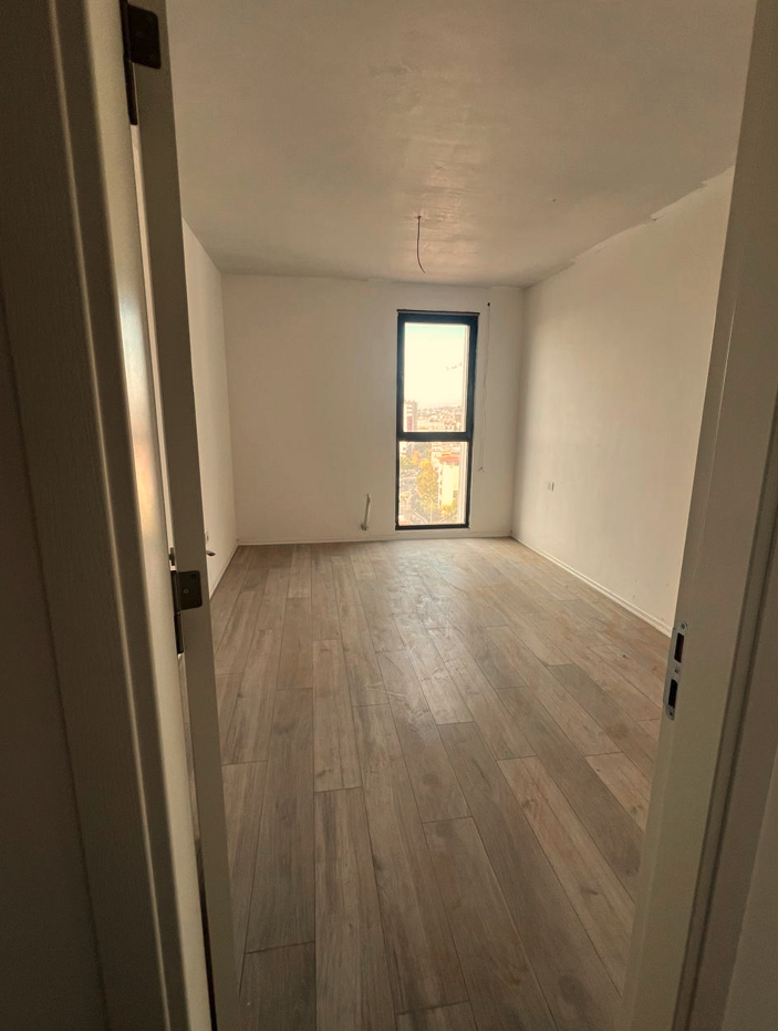 Tirane, shes apartament 3+1+Ballkon Kati 9, 133 m² 255.000 € (Kompleksi ASL)