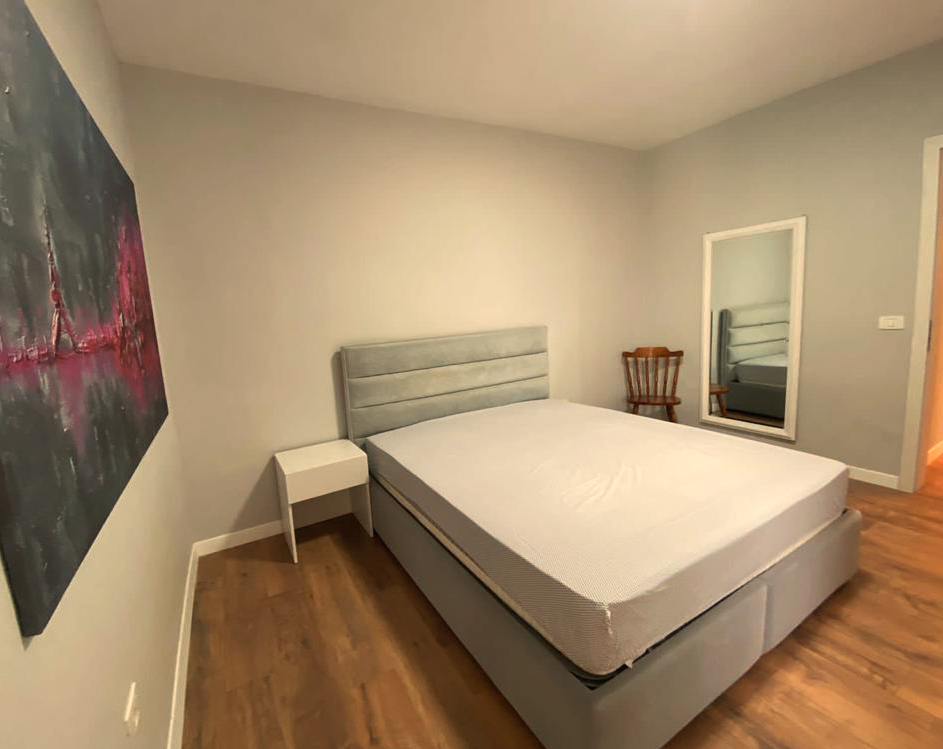 Tirane, jepet me qera apartament 2+1+Aneks+Ballkon Kati 13, 125 m² 1.100 € (Ish Ekspozita)