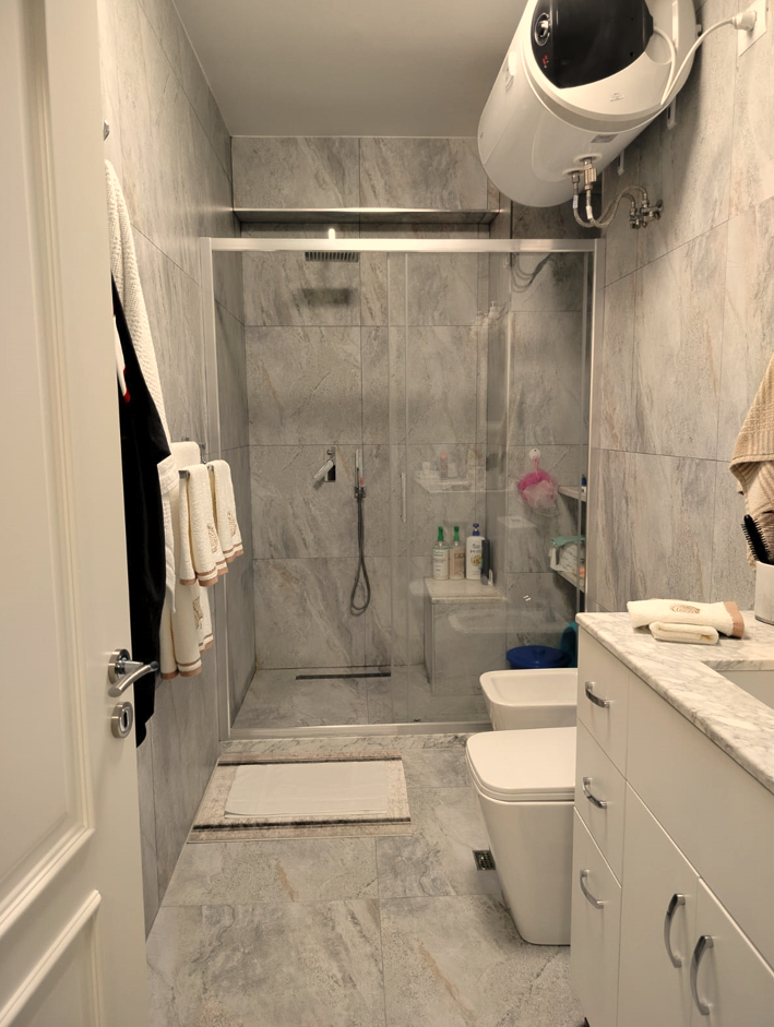 Tirane, shes apartament 2+1+Ballkon Kati 5, 113 m² 295.000 € (Selvia)