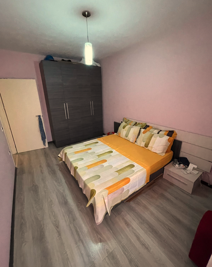 Tirane, shes apartament 2+1+Ballkon Kati 6, 106 m² 138.000 € (Yzberisht)