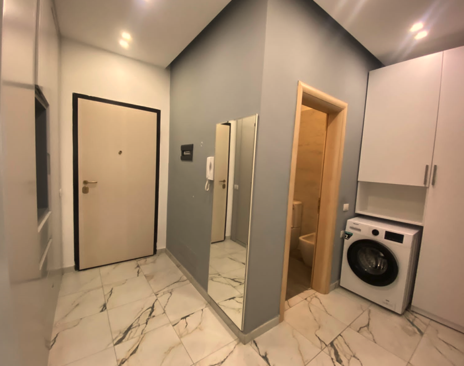 Tirane, jepet me qera apartament 2+1+Ballkon Kati 1, 86 m² 600 € (Liqeni i Thate)