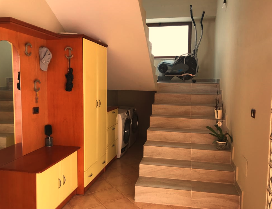 Tirane, shes Vile 2 Katshe Kati 0, 223 m² 220.000 € (Kodra e Priftit)