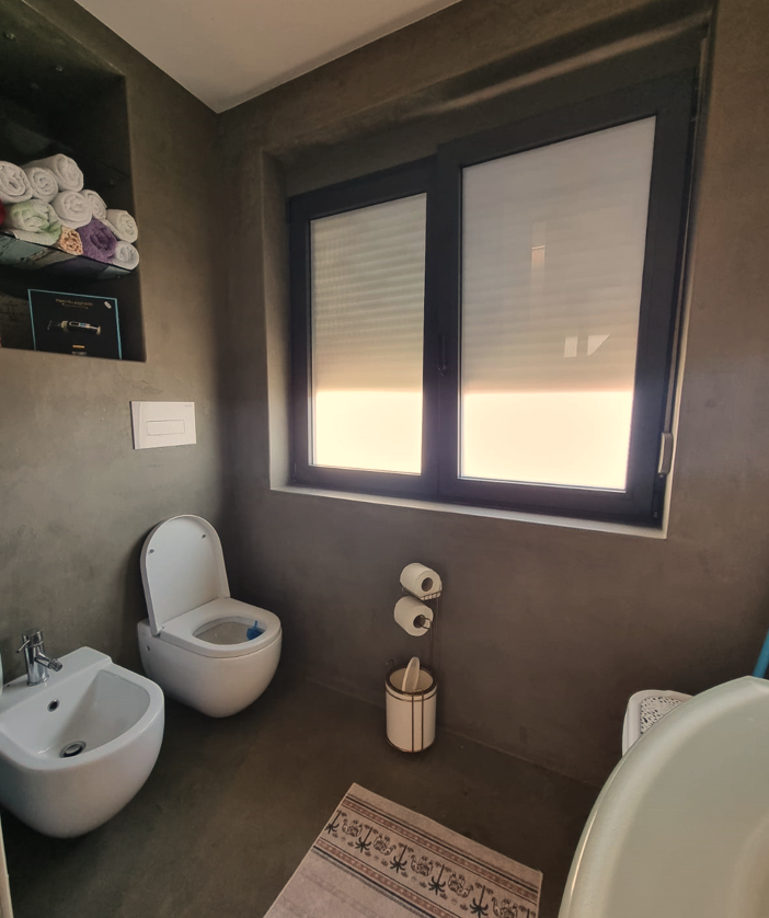 Tirane, jepet me qera apartament 2+1+Ballkon Kati 8, 120 m² 1.000 € (Stadiumi Dinamo)