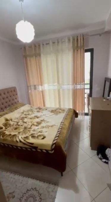 Tirane, shitet apartament 1+1 Kati 3, 60 m² 80.000 € (Kombinat)