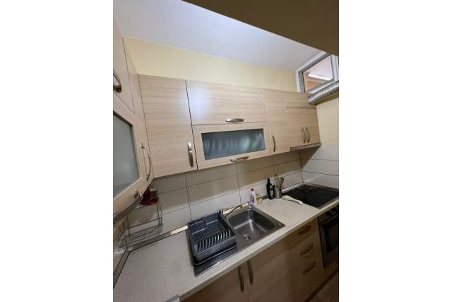 Tirane, jepet me qera apartament Kati 4, 95 m² 550 Euro (Myslym Shyri)