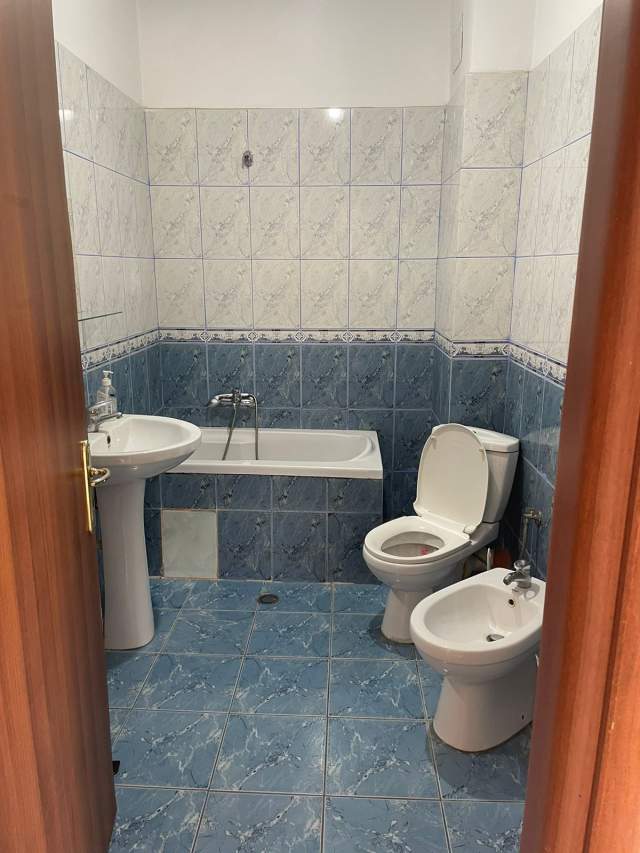 Tirane, jepet me qera apartament 2+1+BLK Kati 9, 100 m² 45.000 Leke (Rruga Tish Daija)