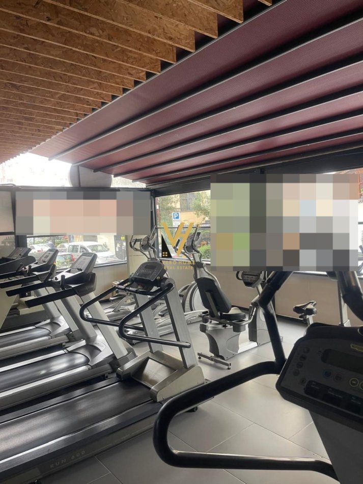 Tirane, shitet ambjent biznesi Kati 0, 380 m² 75.000 € (KOMUNA E PARISIT)