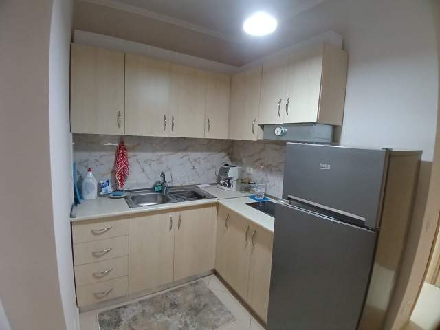 Durres, jepet me qera apartament Kati 4, 67 m² 300 Euro (Ne qender)