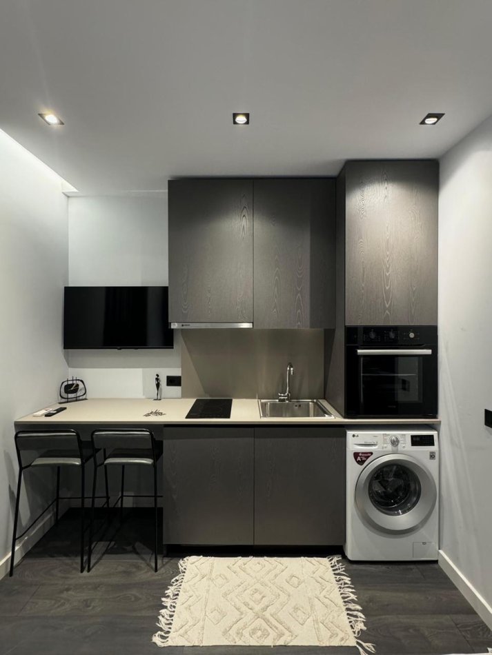 Tirane, shitet apartament 1+1 Kati 2, 50 m² 178.000 € (Blloku)