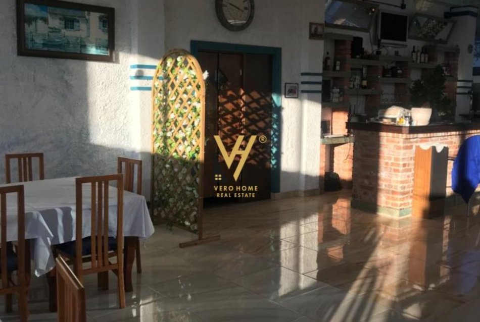 Tirane, jepet me qera bar-resorant Kati 0, 1.200 m² 8.000 € (TEGU)