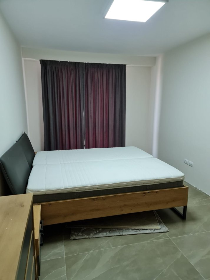 Tirane, jepet me qera apartament 3+1 Kati 6, 130 m² 700 € (rruga Beniamin kruta)
