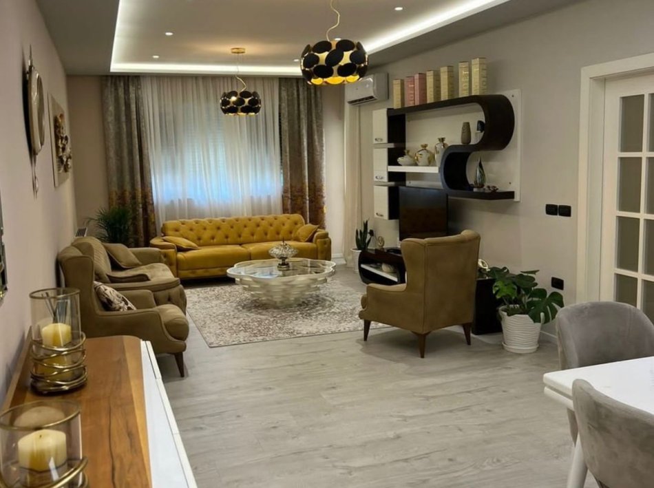 Tirane, jepet me qera apartament 2+1 Kati 2, 95 m² 800 € (rruga hamdi sina)