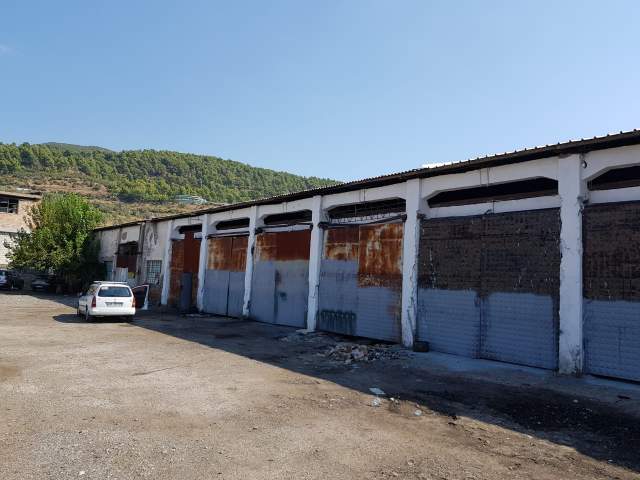 Elbasan, jepet me qera ambjent biznesi 1.004 m² 1.000 Euro