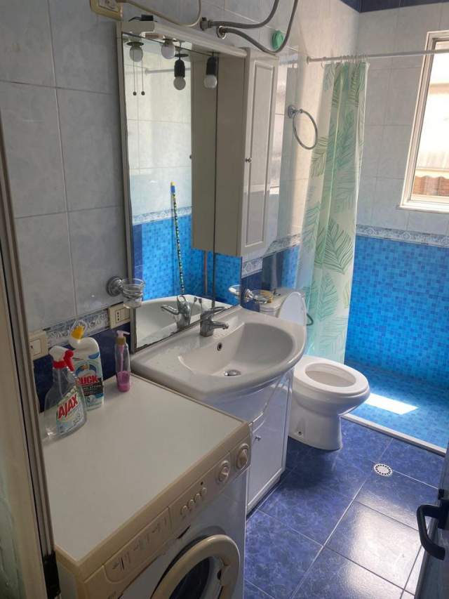Tirane, jepet me qera apartament 1+1+BLK Kati 4, 76 m² 350 Euro (Rruga e Dibres)