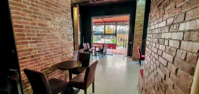 Tirane, shes bar-kafe Kati 0, 150 m² 213.000 Euro (Ndre Mjeda afer Kontaktit)
