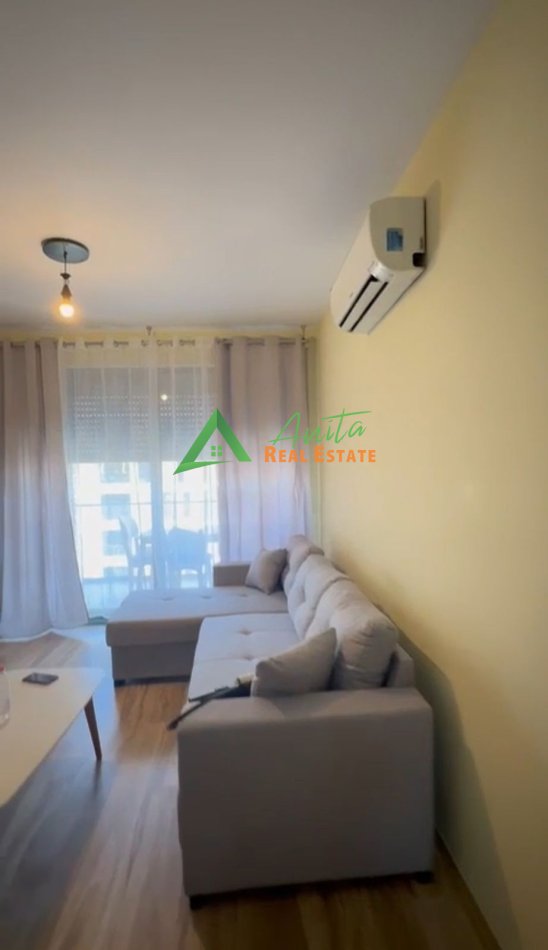 Tirane, jepet me qera apartament 2+1+Ballkon Kati 6, 95 m² 600 € (Don Bosko)