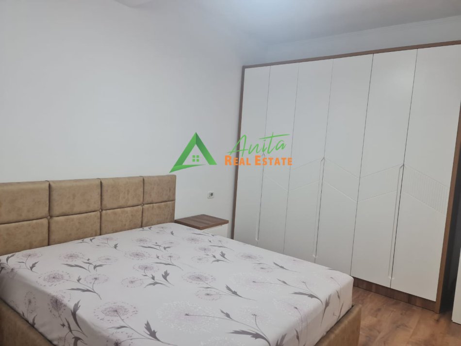 Tirane, jepet me qera apartament 2+1 Kati 1, 79 m² 700 € (Kodra e Diellit)