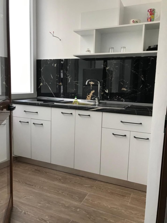 Tirane, jepet me qera apartament 1+1 Kati 2, 45 m² 500 € (Rruga e kavajes)