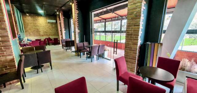 Tirane, shes bar-kafe Kati 0, 150 m² 213.000 Euro (Ndre Mjeda afer Kontaktit)