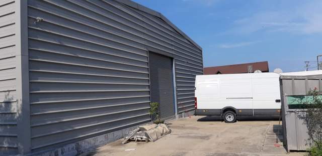 Tirane, shes magazine Kati 1, 2.500 m² 700.000 Euro (Rruga dytsore Kashar)