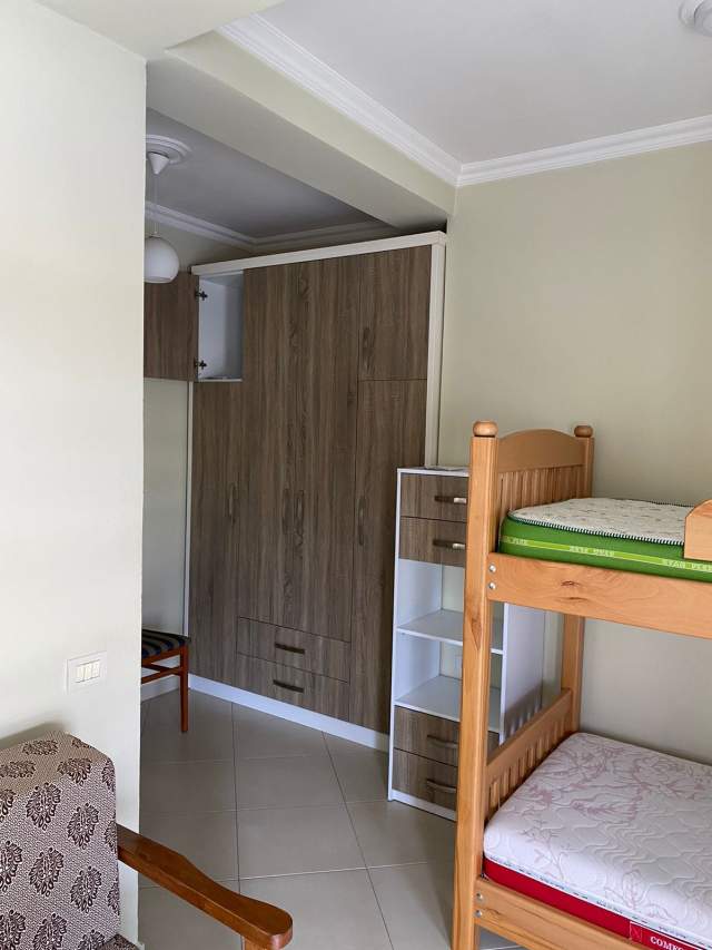 Tirane, jepet me qera garsonier 1+1 Kati 6, 35 m² 300 Euro (prane Fakultetit te Mjeksise)